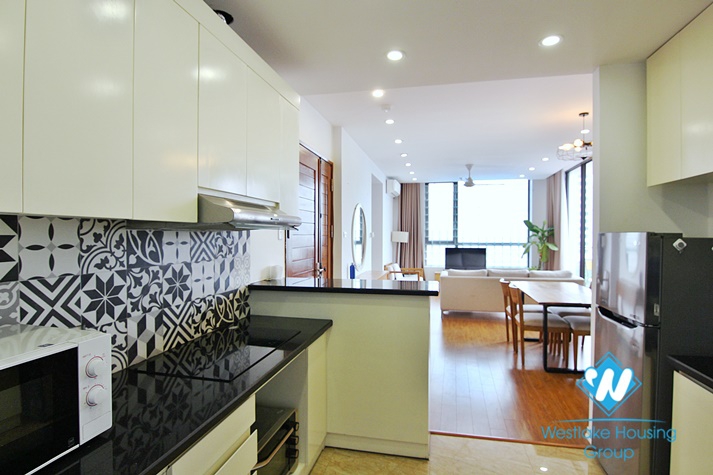 Top Trendy furnished 2 bedroom apartment with vintage elements with a lot of natural light and lake view 